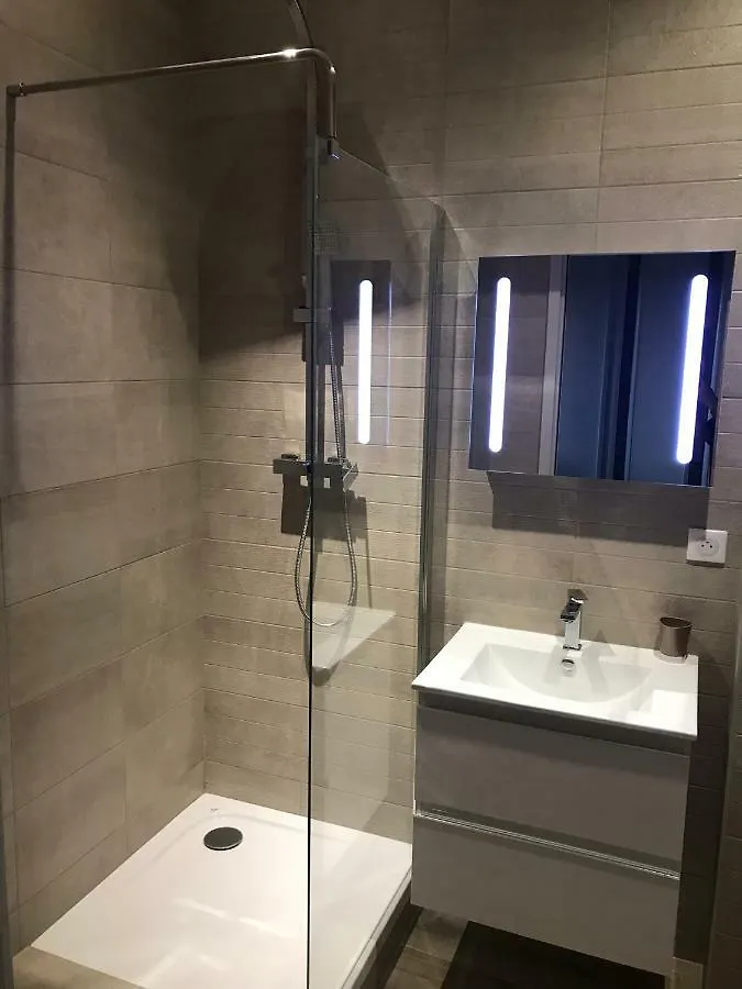 Villa St Ange Жемено 0*,